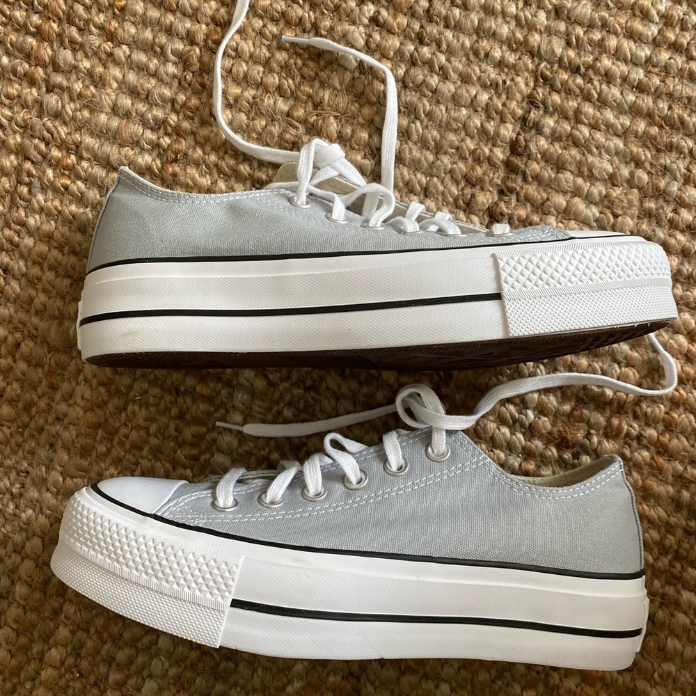 BRAND NEW IN BOX Platform Converse
